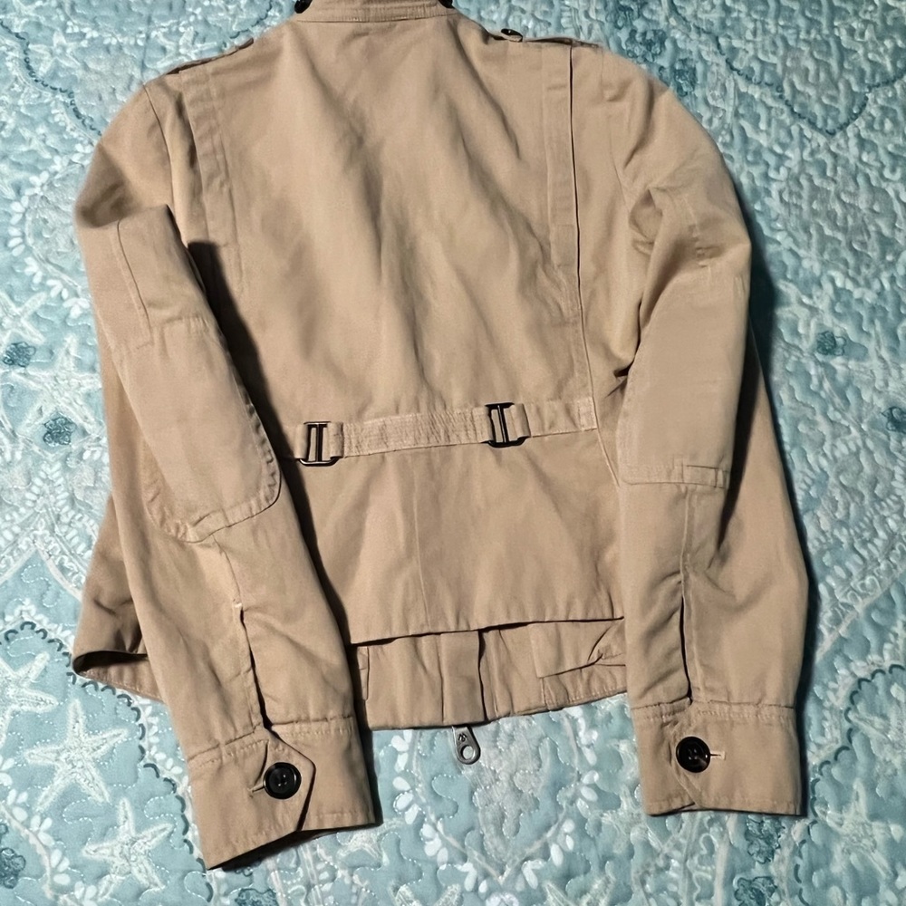 Beige Lightweight Stylish Jacket - image 4